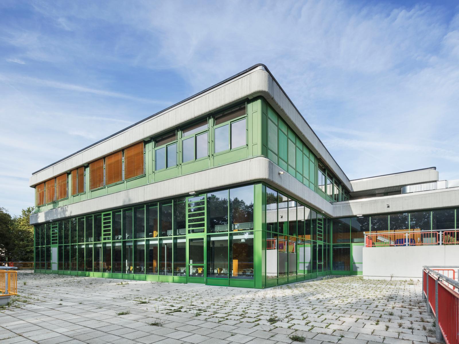 Schulzentrum Erweiterung Sanierung Haan Fassade